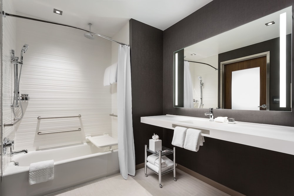 AC Hotel by Marriott San Francisco Airport Oyster Point Waterfront - photo 19
