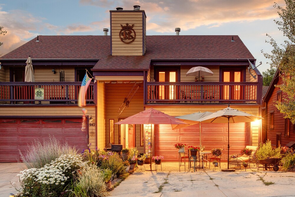 Abode on Norfolk in Bridgeport, United States