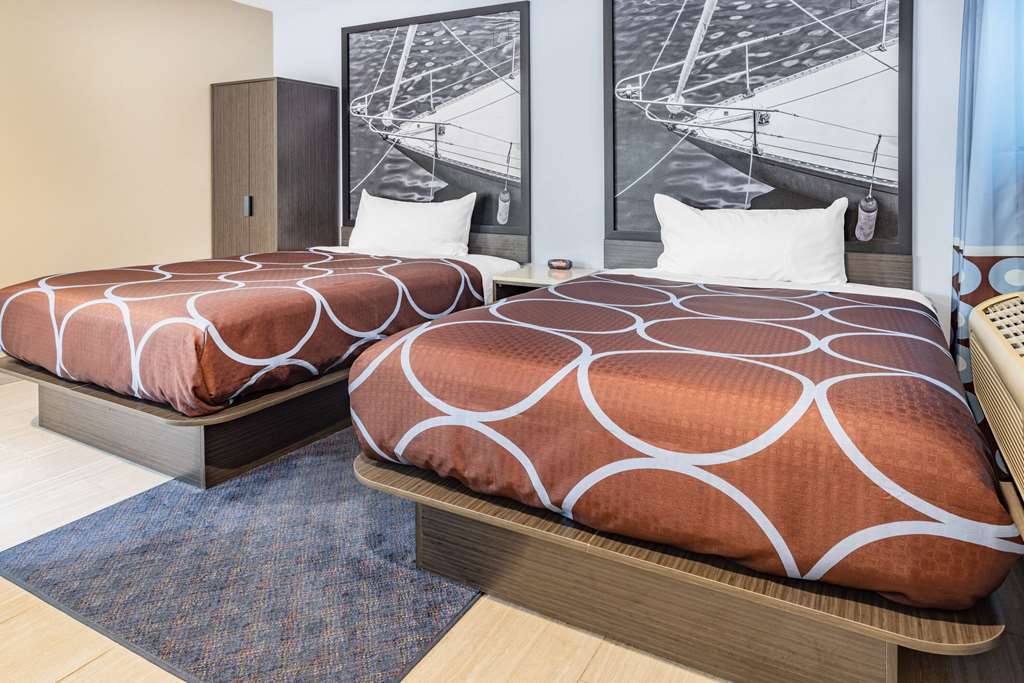 Super 8 by Wyndham Lindenhurst - photo 13