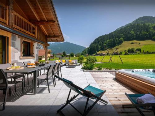 Chalet Julena OVO Network — 4-Star Luxury Hotel in Thones, France