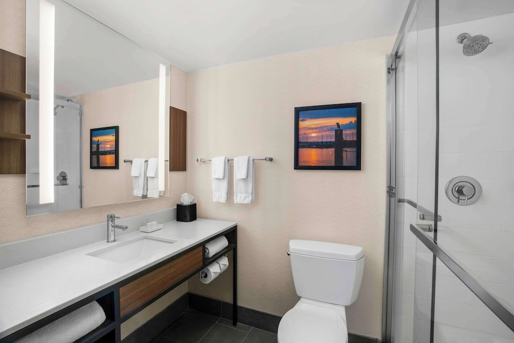 Hilton Garden Inn Kent Island Marina - photo 20