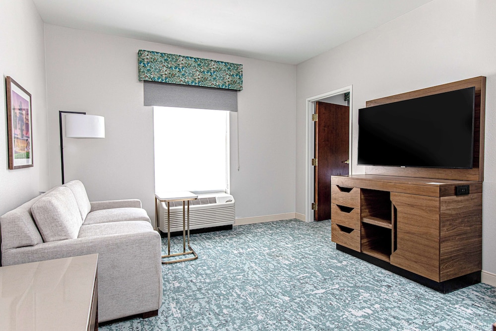Hampton Inn & Suites Charleston West Ashley - photo 24