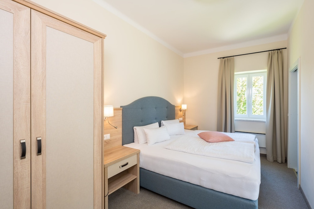 Inselhotel Faakersee — Faak Am See — photo 5