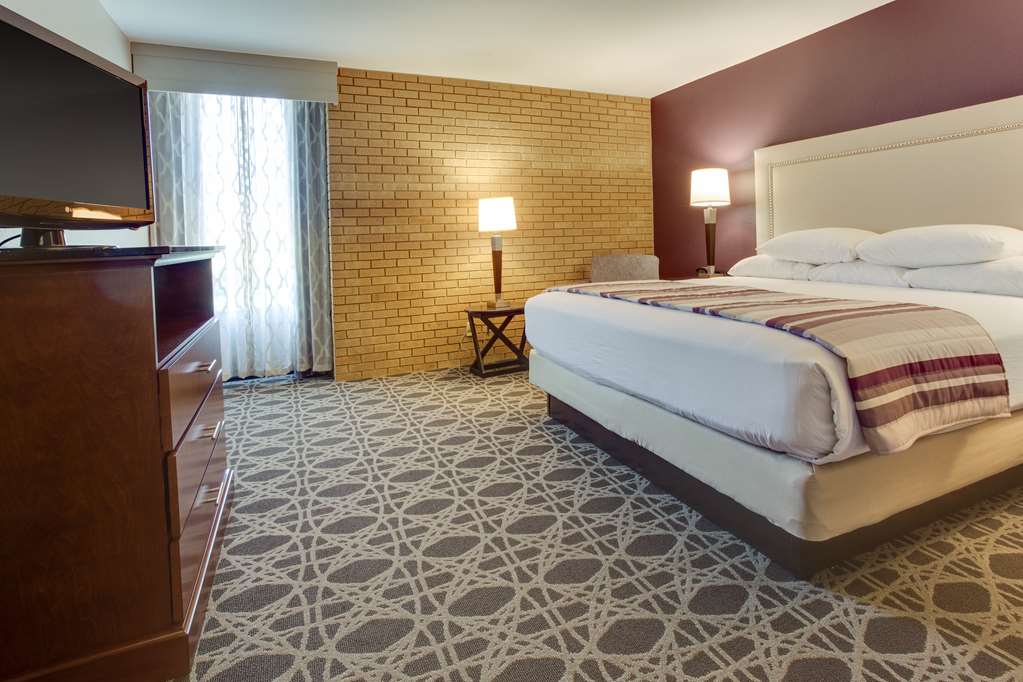 Drury Inn & Suites Louisville East - photo 14