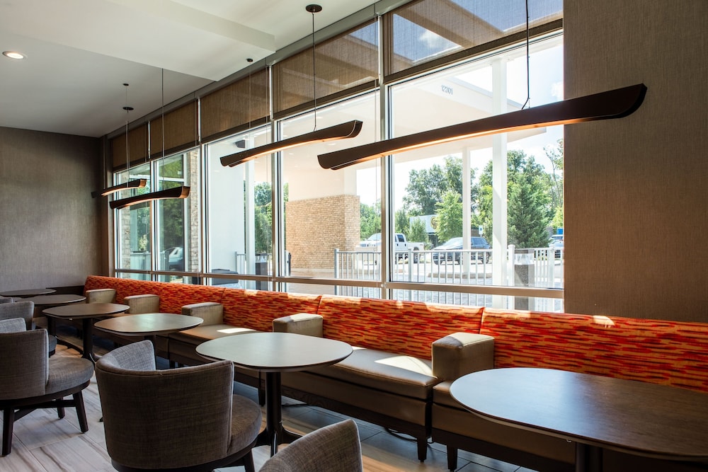 SpringHill Suites Chester - photo 29