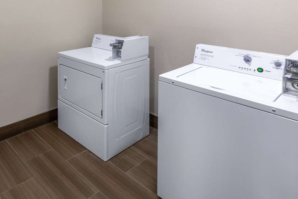 La Quinta Inn & Suites by Wyndham New Braunfels - photo 54