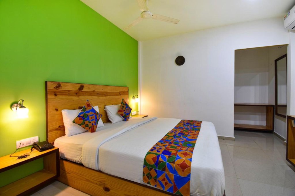 Gulmohar Beach Resort And Cottages