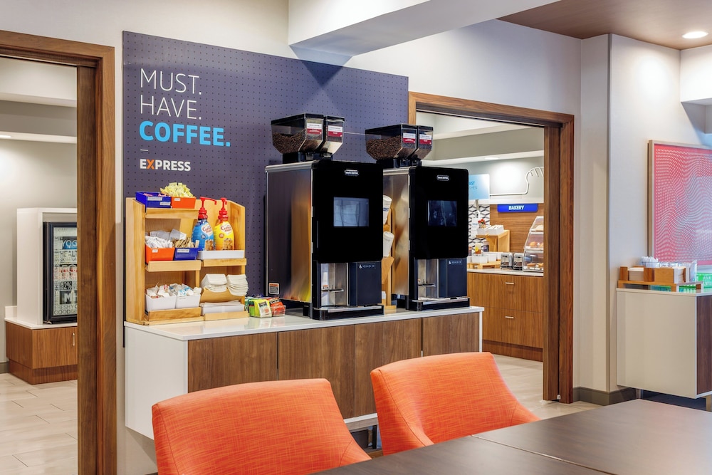 Holiday Inn Express & Suites Lancaster by IHG - photo 39