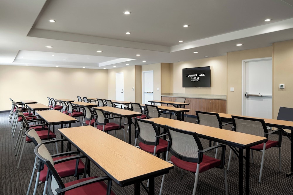 TownePlace Suites by Marriott Fresno Clovis - photo 29