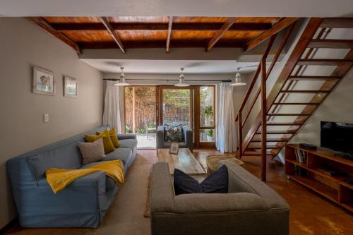 Raptors Wildlife Escapes — 4-Star Luxury Hotel in Hoedspruit, South Africa