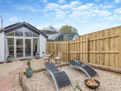 The Byre Ukc6910 — 5-Star Luxury Hotel in Taunton, United Kingdom