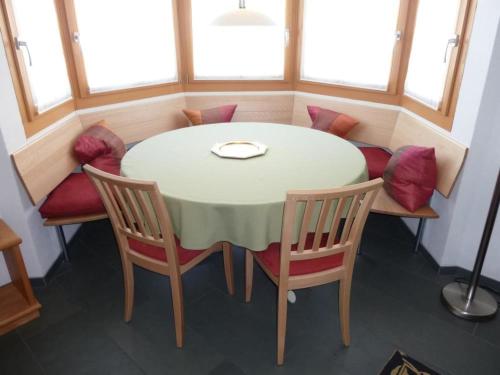 Dorfstrasse 7 41 INH 25689 — 4-Star Luxury Hotel in Engelberg, Switzerland