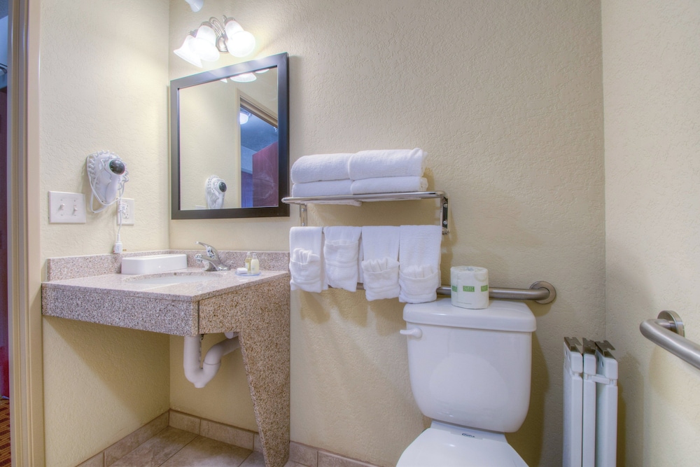 Cobblestone Inn & Suites Wray - photo 31
