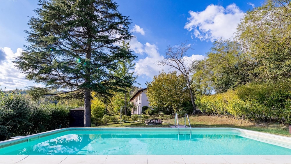 Cascina La Valle 10 2 — 5-Star Luxury Hotel in Ponzano Monferrato, Italy