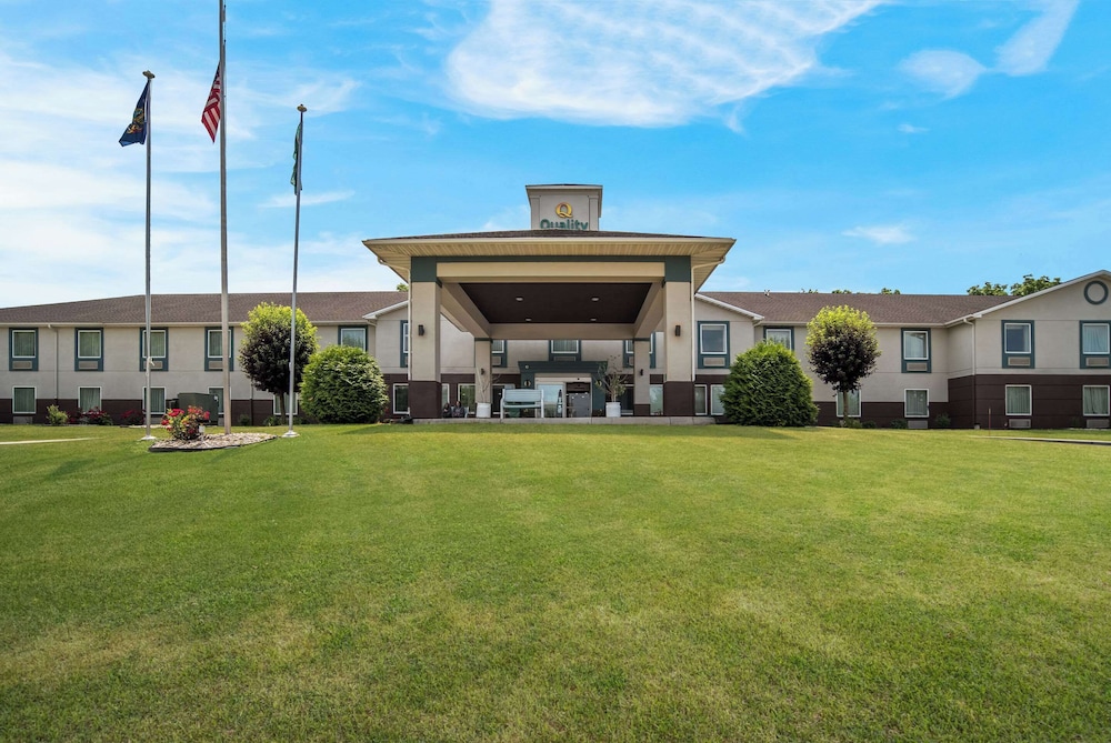 Quality Inn Suites Chambersburg Northeast — Chambersburg