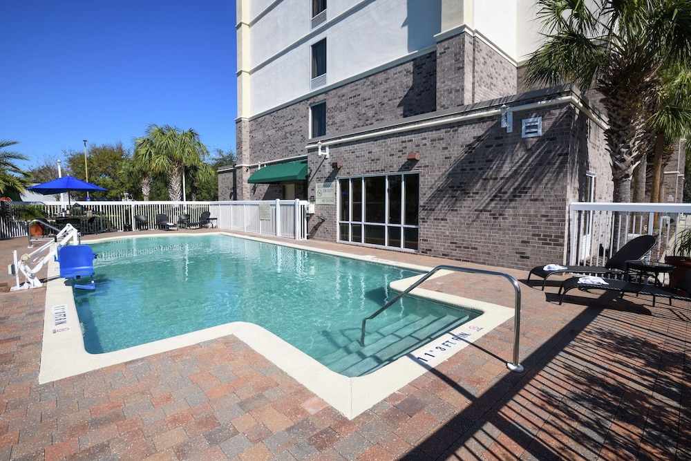 Hampton Inn Jacksonville East Regency Square - photo 16