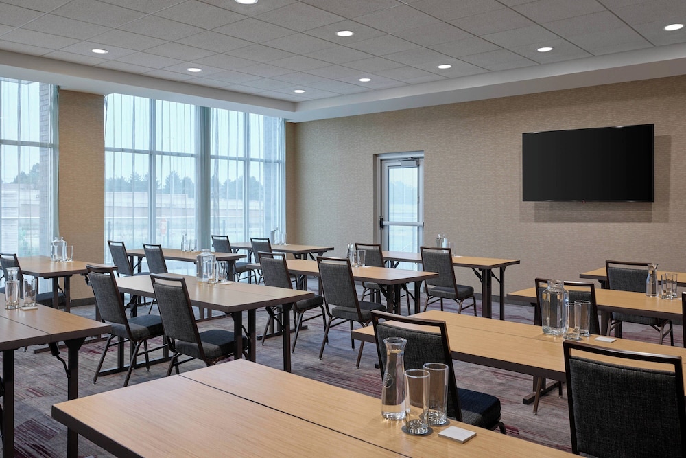 Courtyard by Marriott Denver Aurora - photo 20