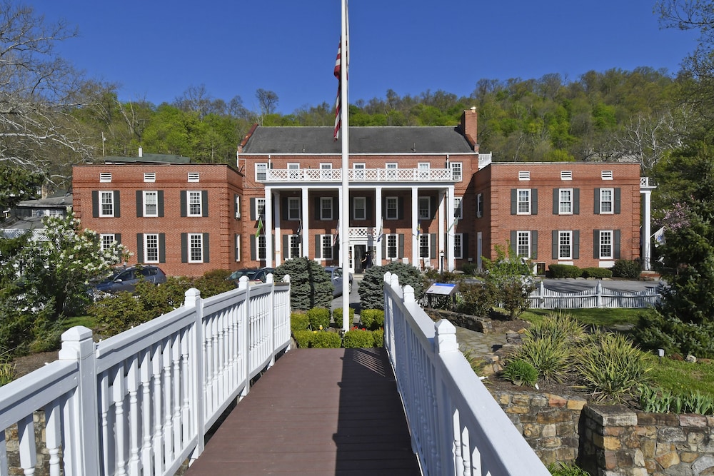The Country Inn of Berkeley Springs - carbon neutral hotel in Berkeley Springs