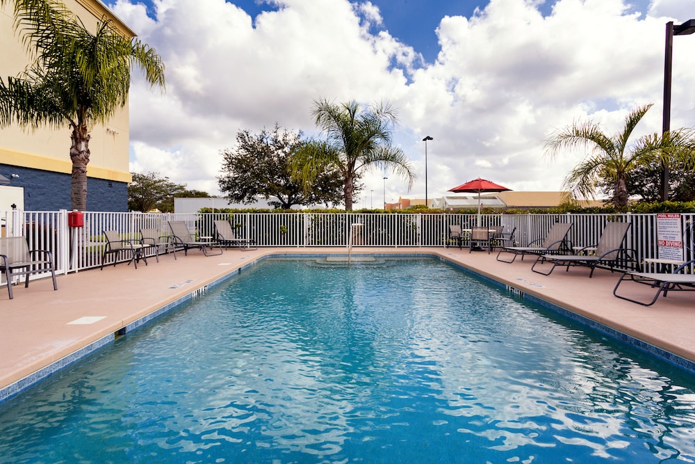 Holiday Inn Express Hotel and Suites Arcadia by IHG - photo 12