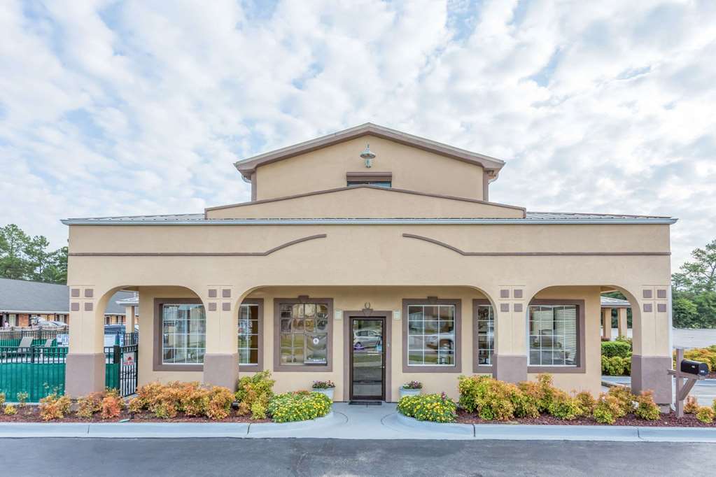 Super 8 by Wyndham Santee - featured photo