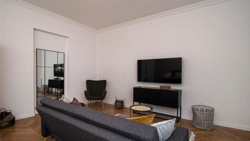 Elegant 1BR Vake Apt for 3 By Wehost
