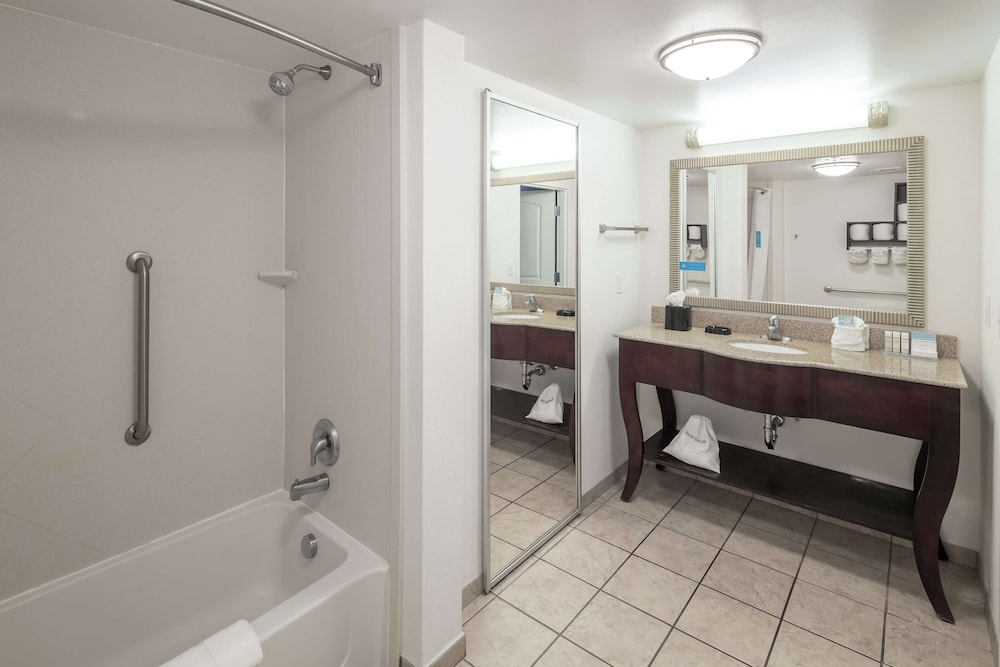Hampton Inn & Suites Panama City Beach Pier Park Area - photo 27