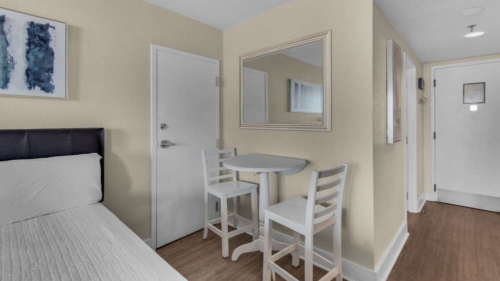Ground floor Studio at Sandestin Golf & Beach Resort: Sleeps 4 - photo 6