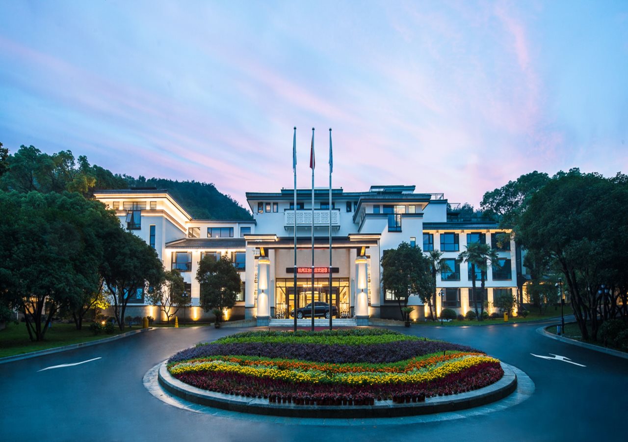 Sunday Sunny Resort — 4-Star Luxury Hotel in Hangzhou, People's Republic of China