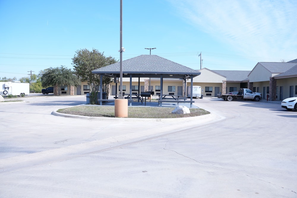 Sunbridge Inn and Suites - photo 57