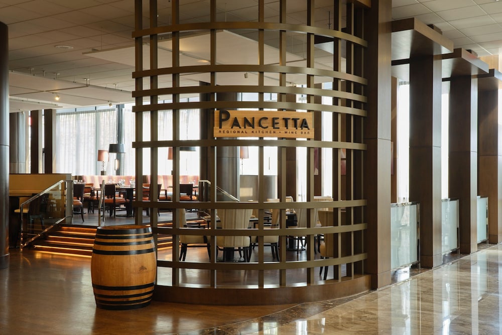 Teaneck Marriott at Glenpointe - photo 22