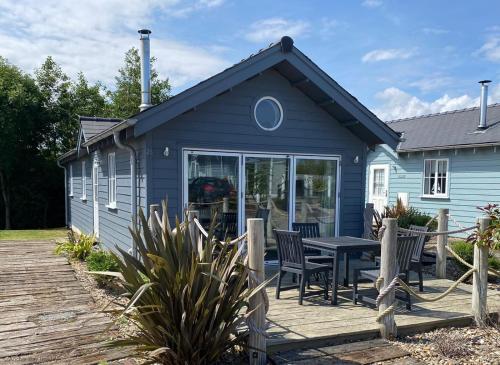 Sandy Feet Retreat Part of the The Bay Filey Holiday Village with pool gym and direct beach access pub restaurant tennis and meadows walks in Filey, United Kingdom