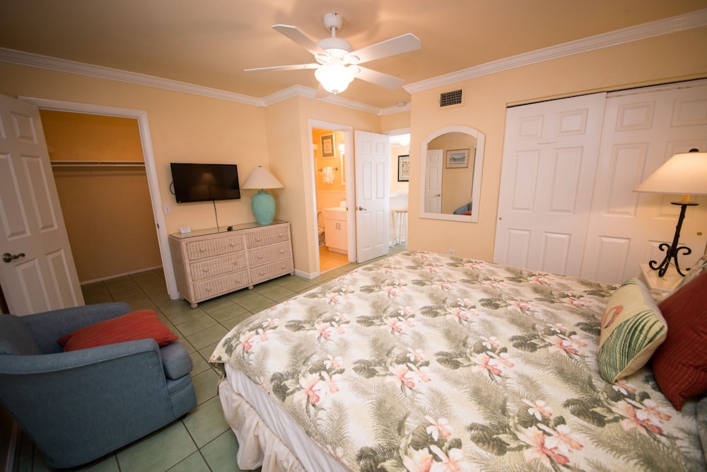Tradewinds Beach Resort - photo 8