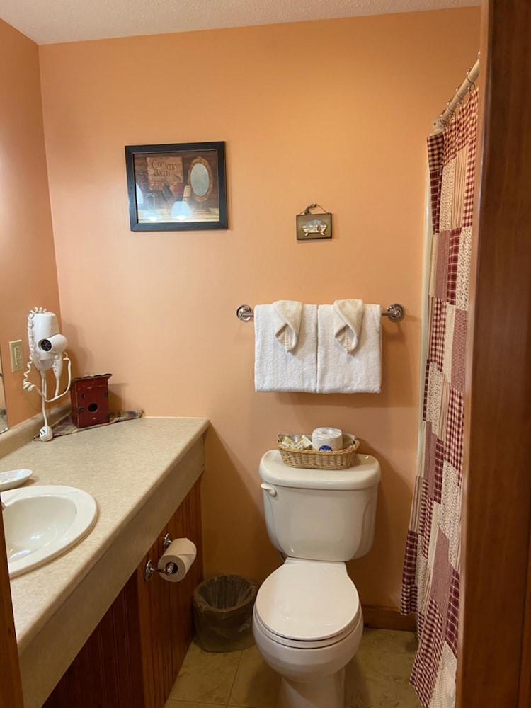 The Garrett Inn - photo 49