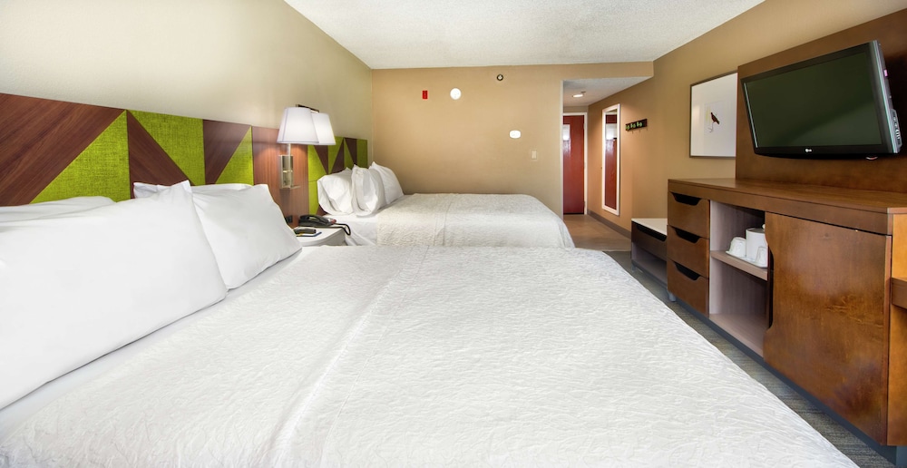 Hampton Inn Gaffney - photo 8