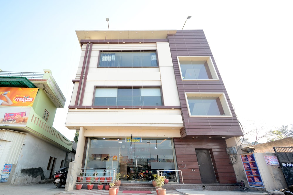 OYO 27747 Hotel K B Residency — hotel in Ambala