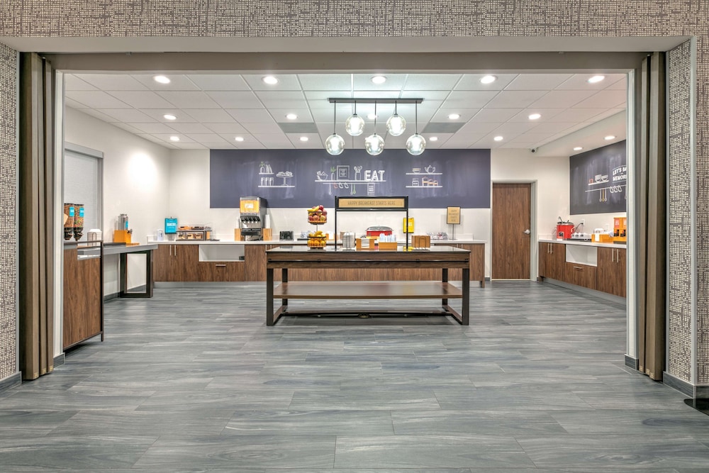 Hampton Inn & Suites by Hilton Port Lavaca - photo 15
