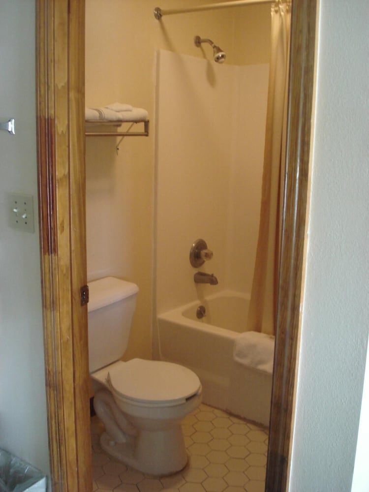 Western Motel of Camilla - photo 26