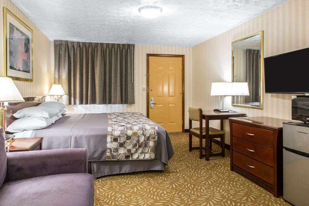 Rodeway Inn & Suites Branford Guilford - photo 13