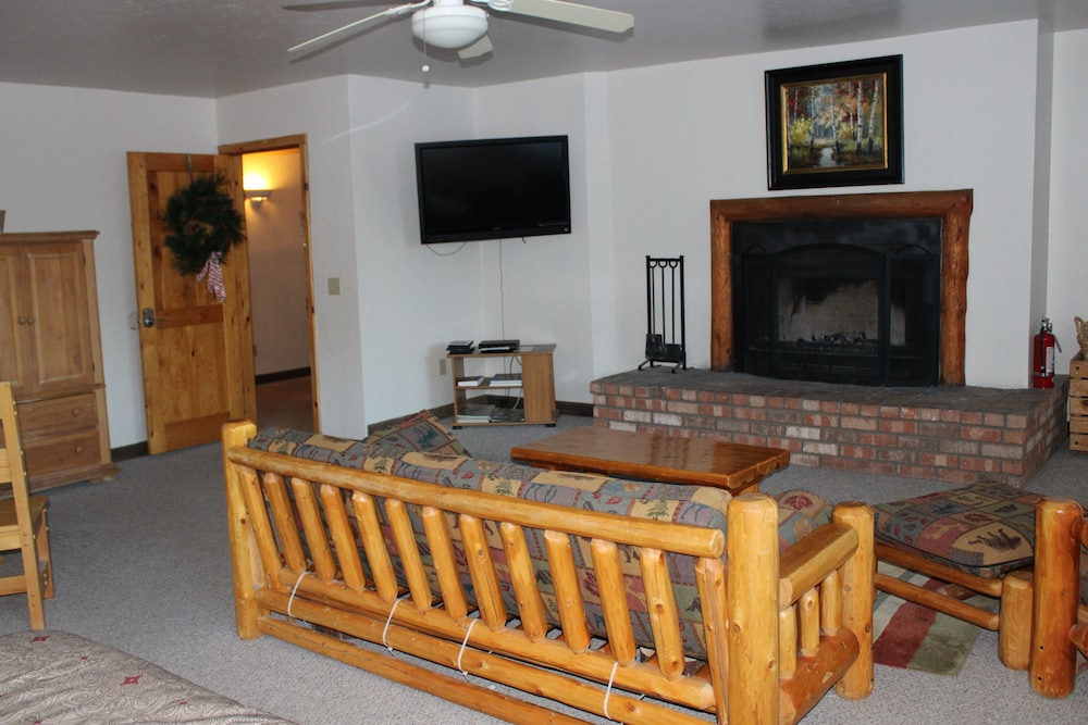 Edelweiss Resort and Restaurant - photo 48
