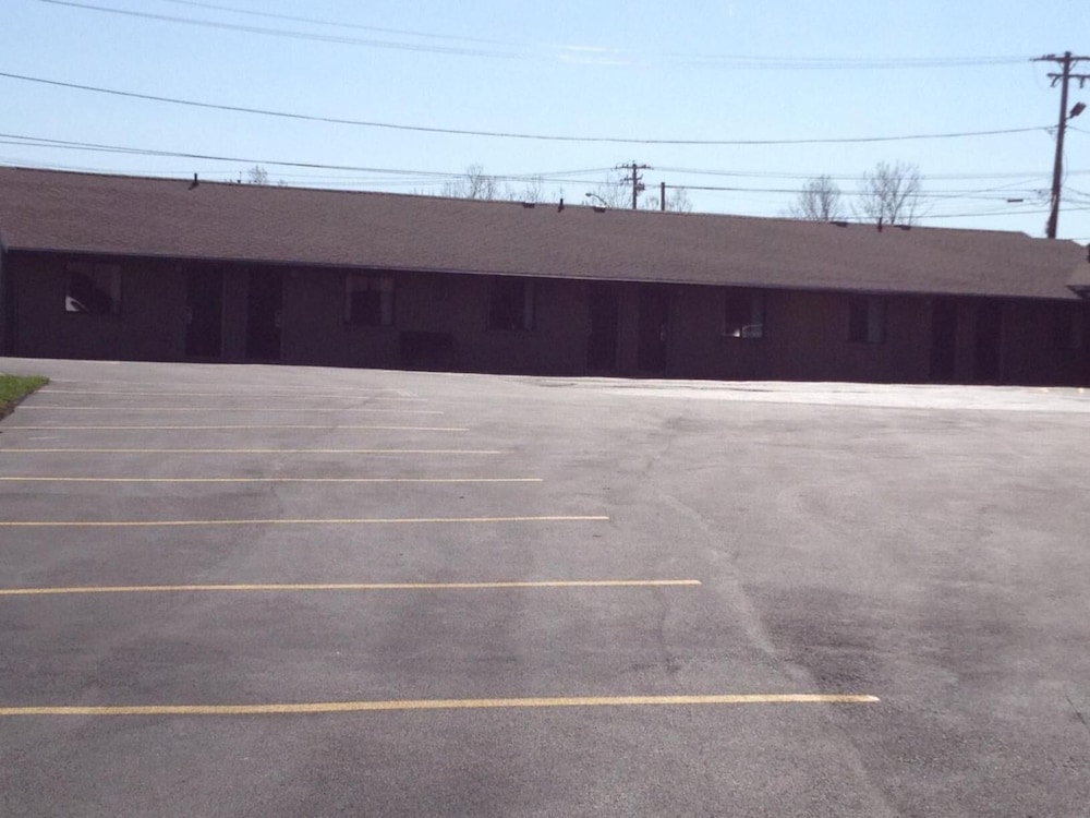 Stadium View Inn - photo 29