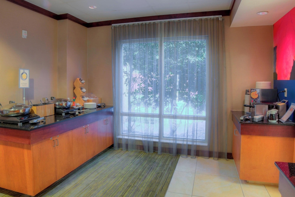 Fairfield Inn & Suites by Marriott Mobile Daphne E Shore - photo 37