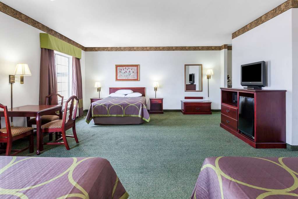 Super 8 by Wyndham Hillsboro TX - photo 9