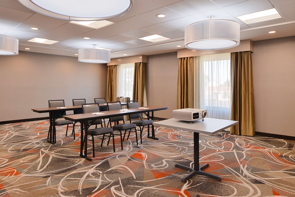 Hampton Inn El Centro - photo 28