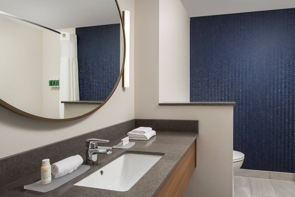 Fairfield Inn & Suites by Marriott Nashville near Vanderbilt - photo 9