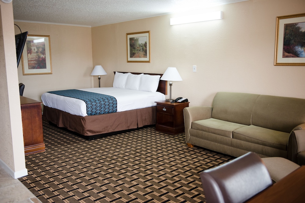 Grand View Plaza Inn & Suites - photo 42