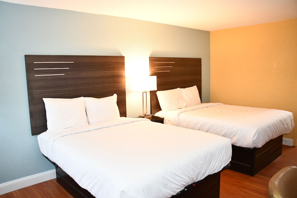 Baymont by Wyndham Macon I 75 - photo 3