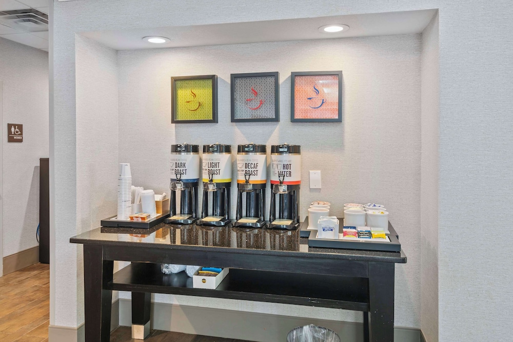 Hampton Inn Atlanta Woodstock - photo 32