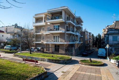 Elpidas houses #2 Private parking — 4-Star Luxury Hotel in Thessaloniki, Greece