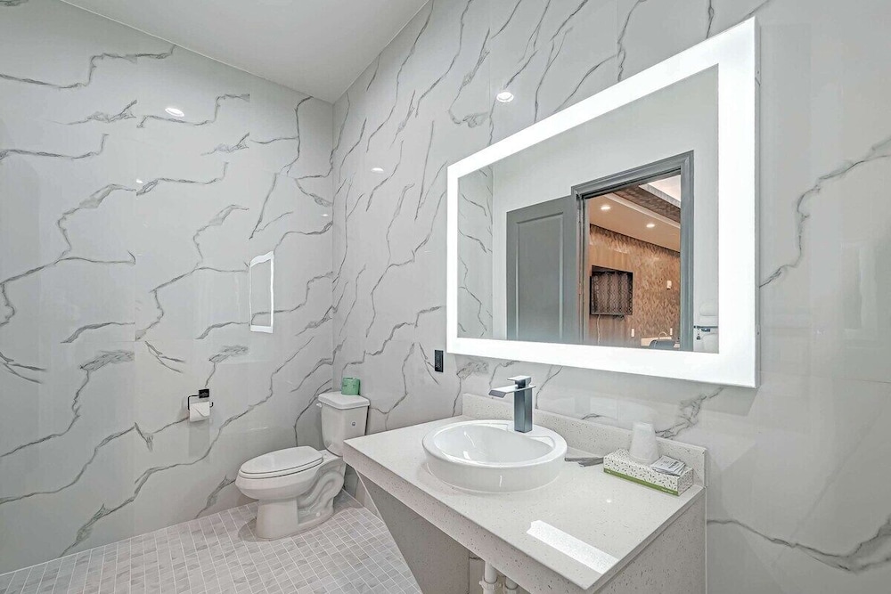 Surestay Hotel By Best Western Houston Southeast - photo 11