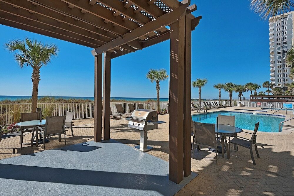 Beautiful Ocean Views 2 bedroom 2 bathroom Resort Pools - photo 21